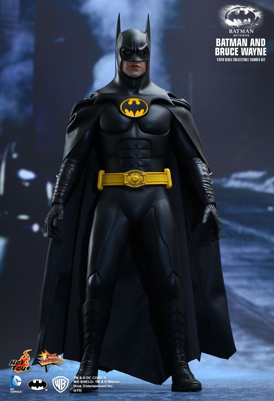JualHotToys.com Toko HOT TOYS Batman & Bruce Wayne Bat Returns MMS294 1/6 Movie Action Figure Harga Murah - MISB Produk Distributor Resmi Jakarta Indonesia