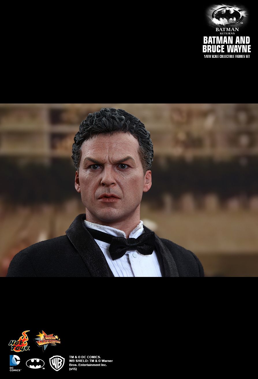 JualHotToys.com Toko HOT TOYS Batman & Bruce Wayne Bat Returns MMS294 1/6 Movie Action Figure Harga Murah - MISB Produk Distributor Resmi Jakarta Indonesia