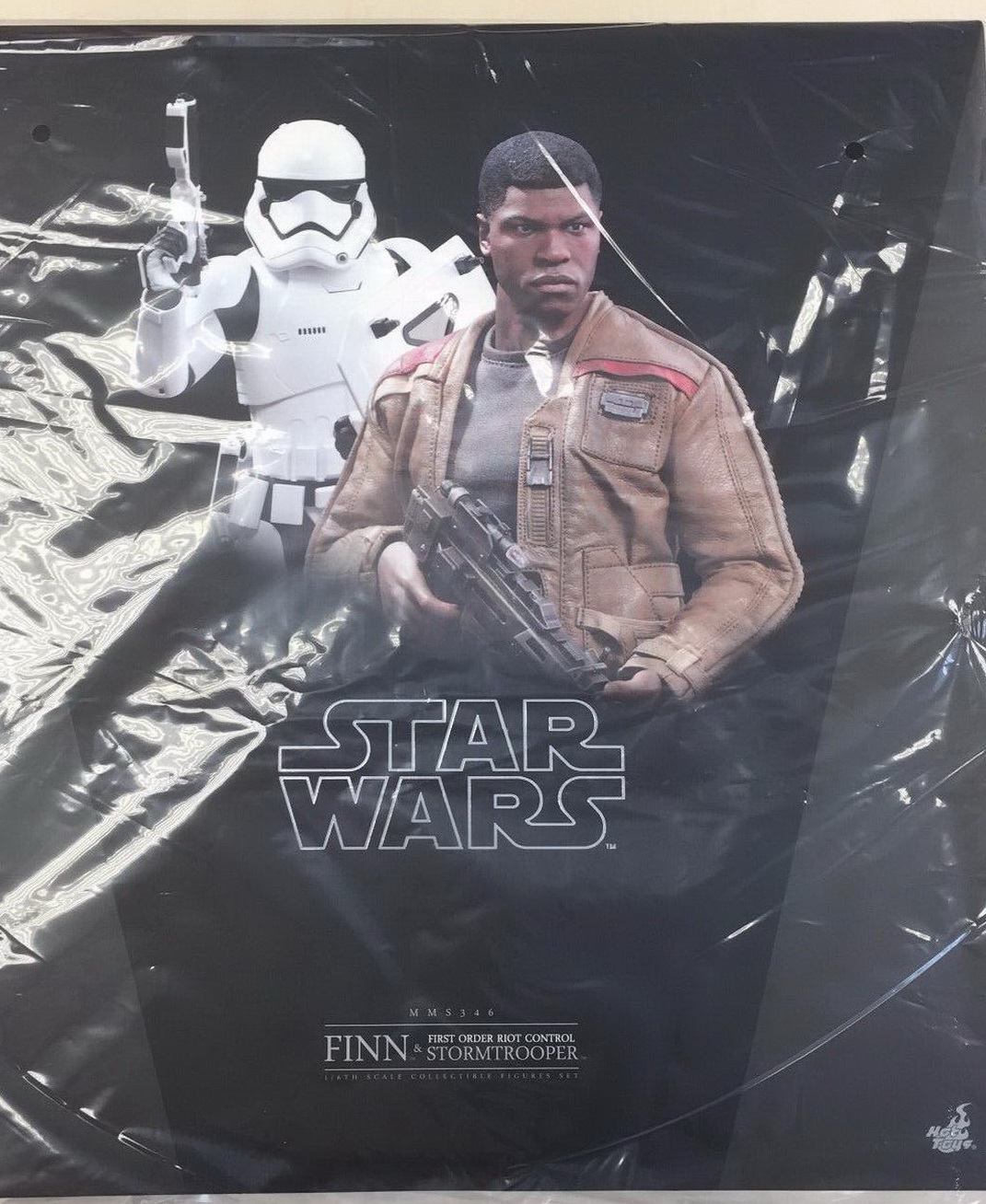 JualHotToys.com Toko JUAL HOT TOYS Star Wars Finn & Riot Stormtrooper MMS346 1/6 Movie Action Figure Harga Murah - MISB Produk Distributor Resmi Jakarta Indonesia
